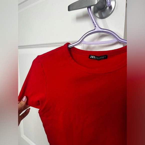 Zara red t shirt fitted M - Picture 4 of 4